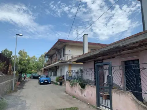 Abitazione Di Tipo Civile all'asta a Taormina (ME)