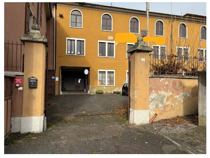 Fabbricati Costruiti Per Esigenze Commerciali · Olgiate Molgora
