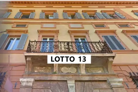 Magazzini E Locali Di Deposito all'asta a Foligno (PG)