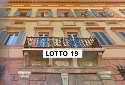 Uffici E Studi Privati all'asta a Foligno (PG)