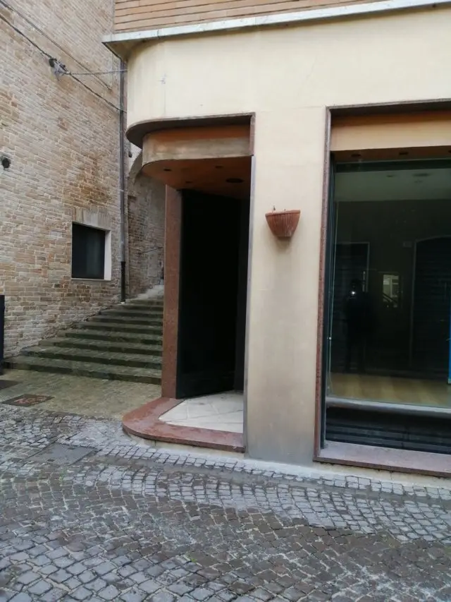 Negozio · Montegiorgio