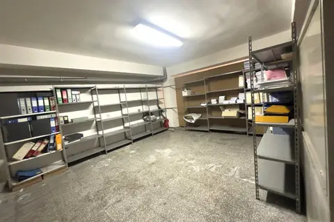 Magazzini E Locali Di Deposito all'asta a Bisceglie (BT)