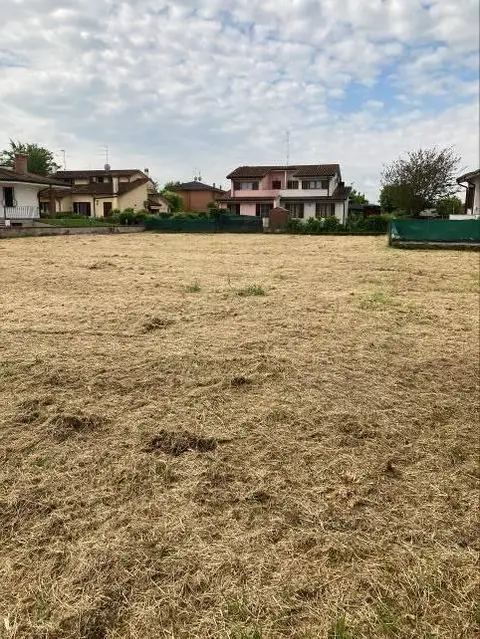 Terreno all'asta a Curtatone (MN)